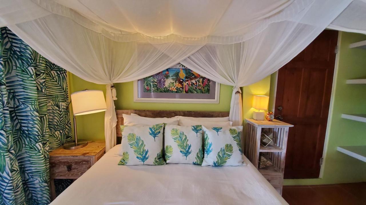 Villa Touloulou English Harbour Exterior foto
